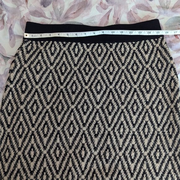 Chic MOTF Wool-Mix Geo Pattern Knit Skirt - Picture 6 of 10